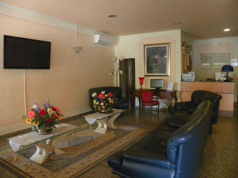 Hotel Amba Alagi マルゲーラ エクステリア 写真